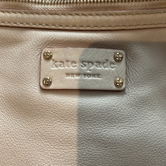 Kate Spade Shoulder bag off white, slightly worn but good conditon - Picture 2 of 5
